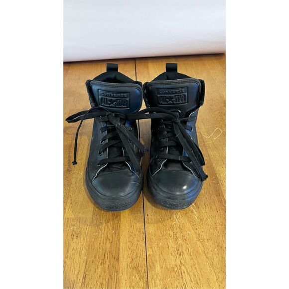CONVERSE BLACK LEATHER CHUCK TAYLOR ALL STAR HI TOP YOUTH SIZE 2 - Picture 1 of 8